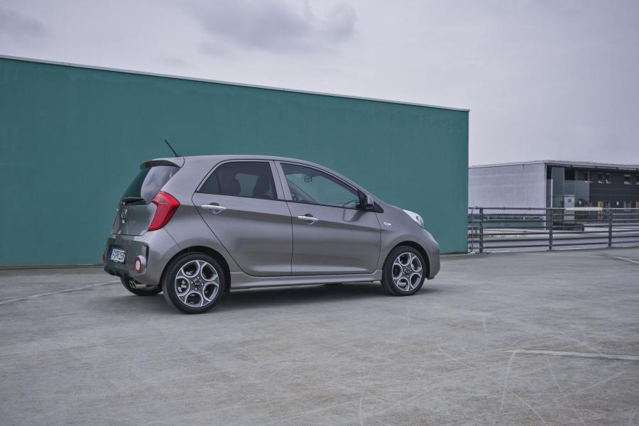  Kia Picanto Sport Pack 5-Door 2015 года  (фото 4 из 27)